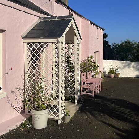 The Pink Cottage Upstairs Suite & Garden Summer Room Whitehead Luaran gambar