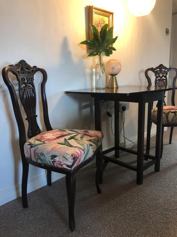 The Pink Cottage Upstairs Suite & Garden Summer Room Whitehead Luaran gambar