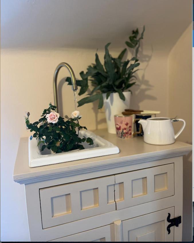 The Pink Cottage Upstairs Suite & Garden Summer Room Whitehead Luaran gambar