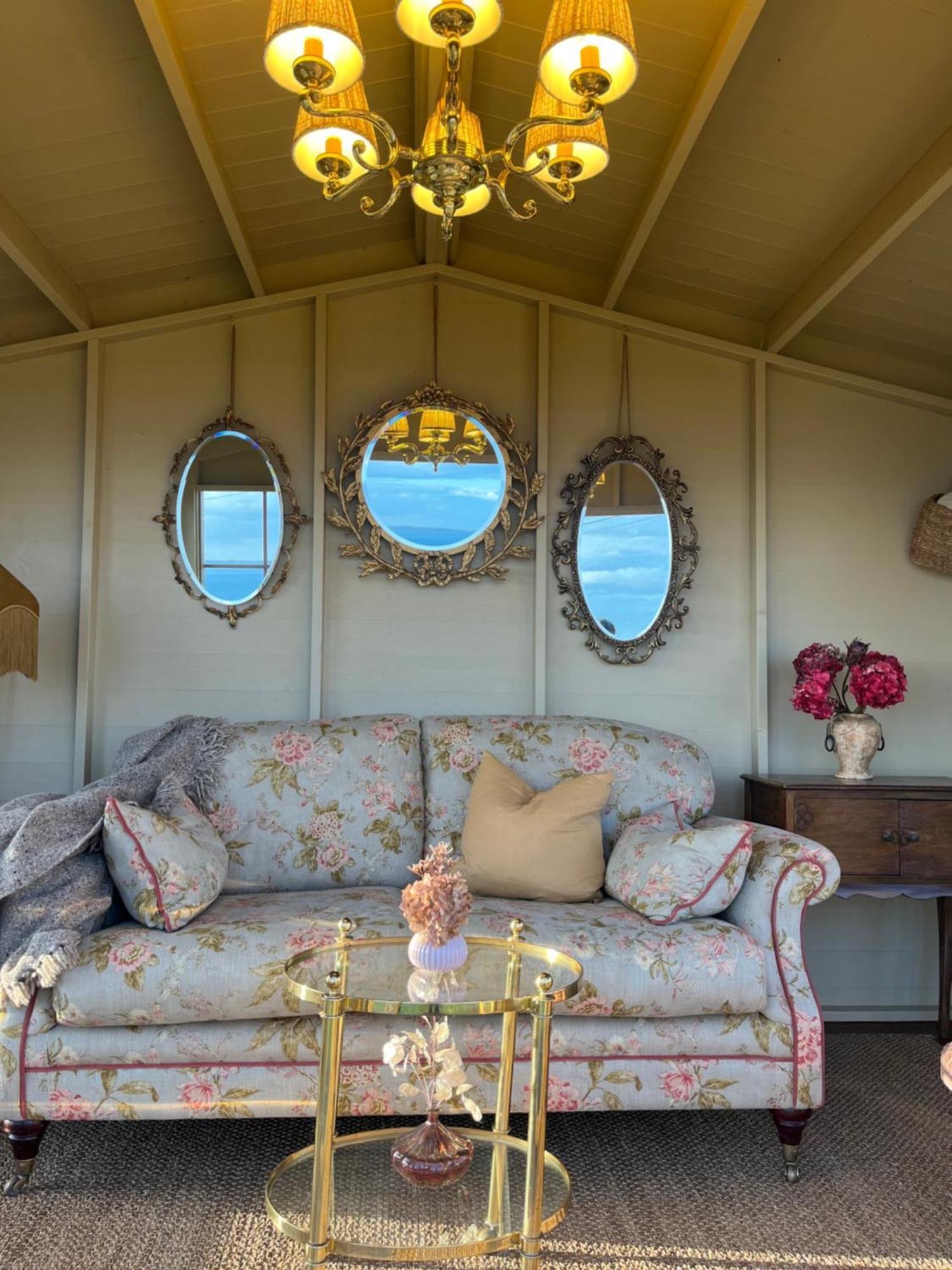 The Pink Cottage Upstairs Suite & Garden Summer Room Whitehead Luaran gambar
