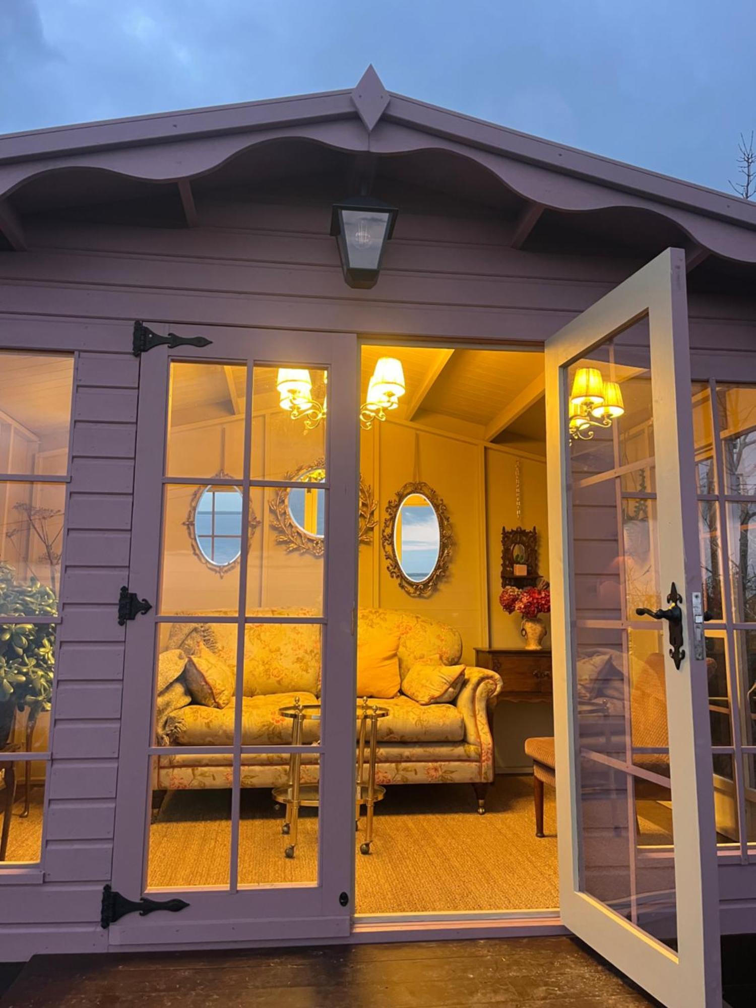 The Pink Cottage Upstairs Suite & Garden Summer Room Whitehead Luaran gambar
