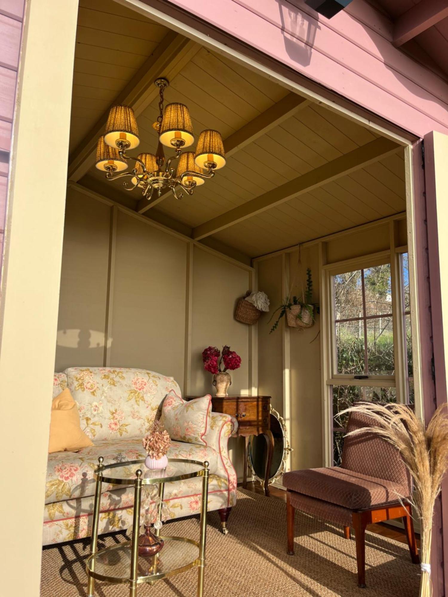 The Pink Cottage Upstairs Suite & Garden Summer Room Whitehead Luaran gambar
