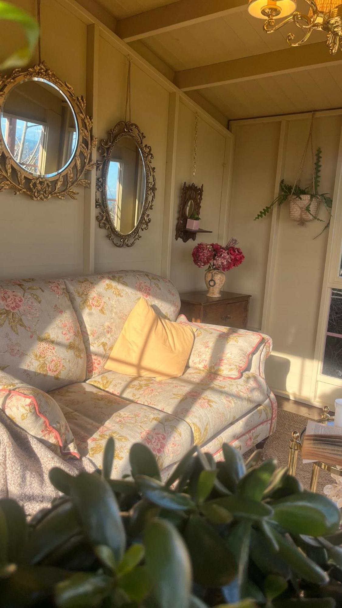 The Pink Cottage Upstairs Suite & Garden Summer Room Whitehead Luaran gambar